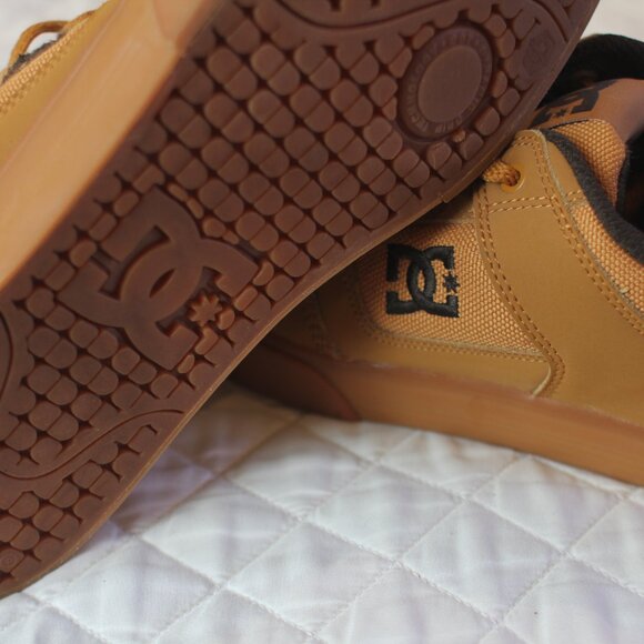 DC skate shoes - Picture 4 of 6